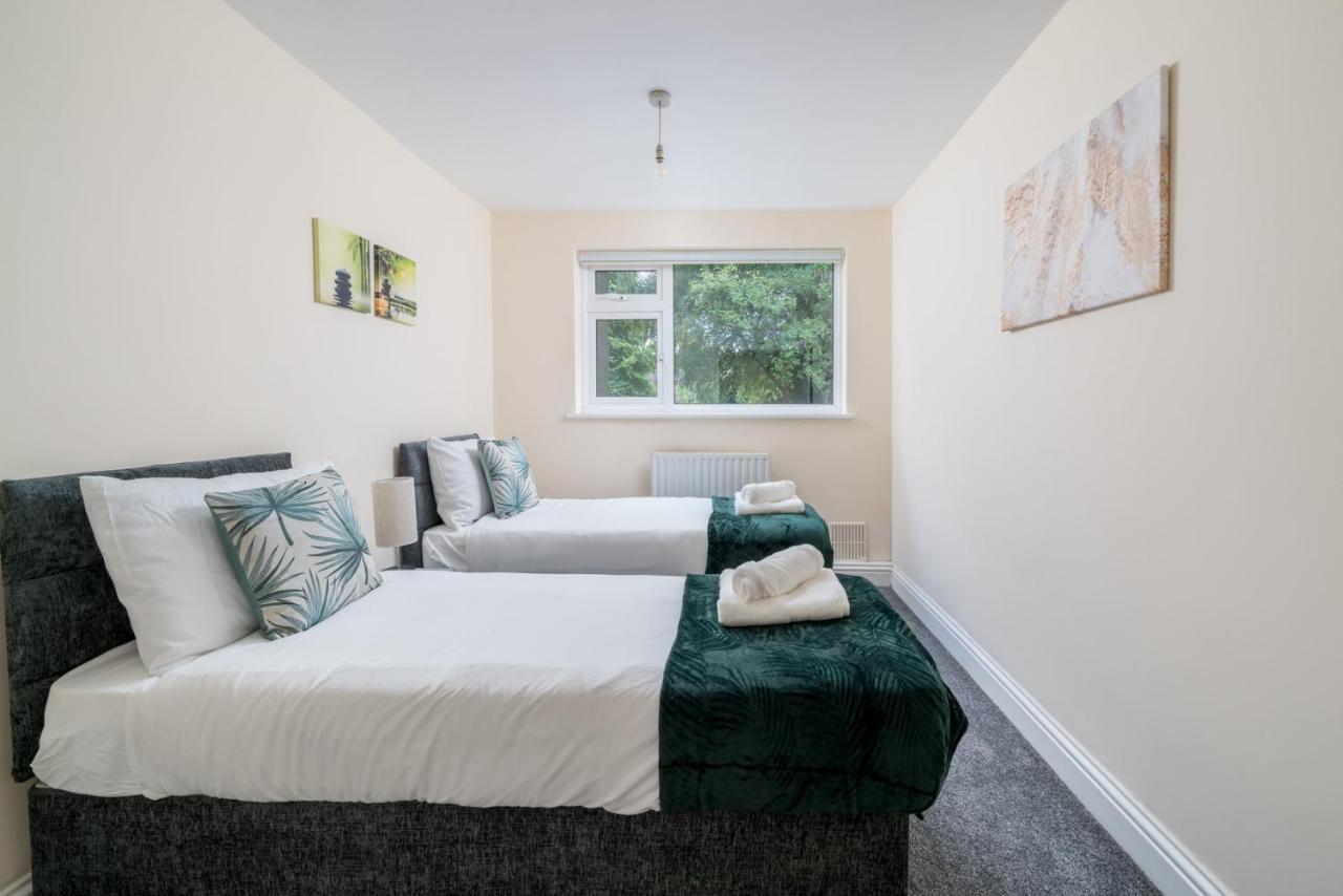 Redhill Surrey 2 Bedroom Pet Friendly Apartment By Sublime Stays Экстерьер фото